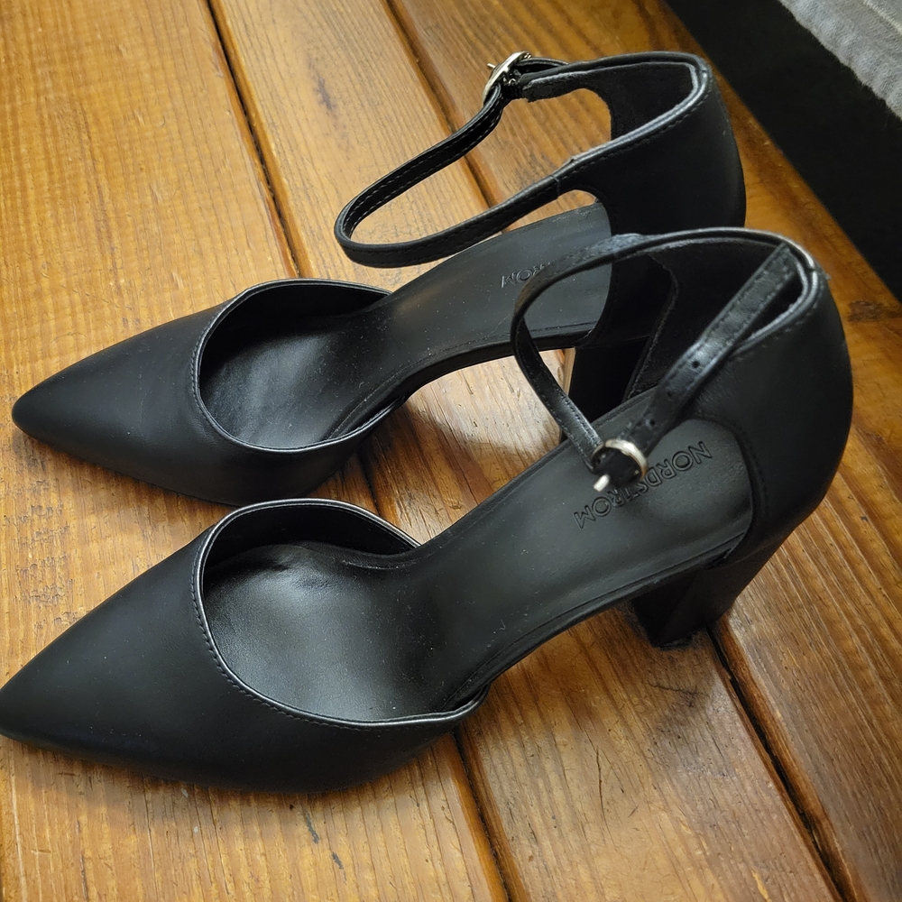 Nordstrom Black Pointed Toe Heels